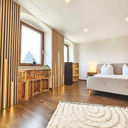 Living Stilvolle Nahe Bernkastel-kues, Disneyplus, Netflix, Grosser Tv & Parkplatz アパート *