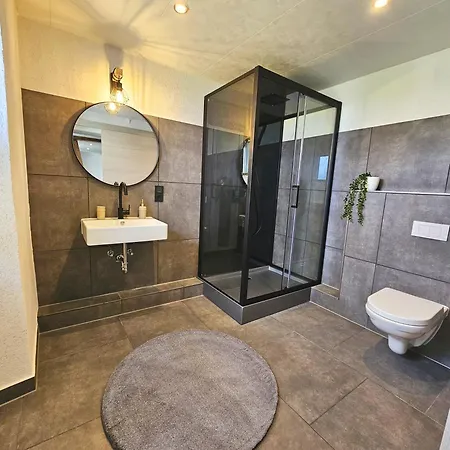 Living Stilvolle Nahe Bernkastel-kues, Disneyplus, Netflix, Grosser Tv & Parkplatz Apartment Longkamp